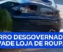 Veja Vídeo – Carro desgovernado invade loja de roupas e quase atinge comerciante em SP; veja