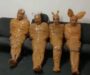 Veja Vídeo – Homem captura quatro suspeitos de furto e os fantasia de ‘Teletubbies’ como castigo; veja